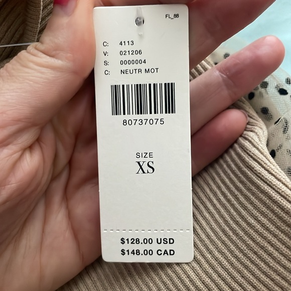 Anthropologie neutral top with sheer sleeves - Picture 7 of 7